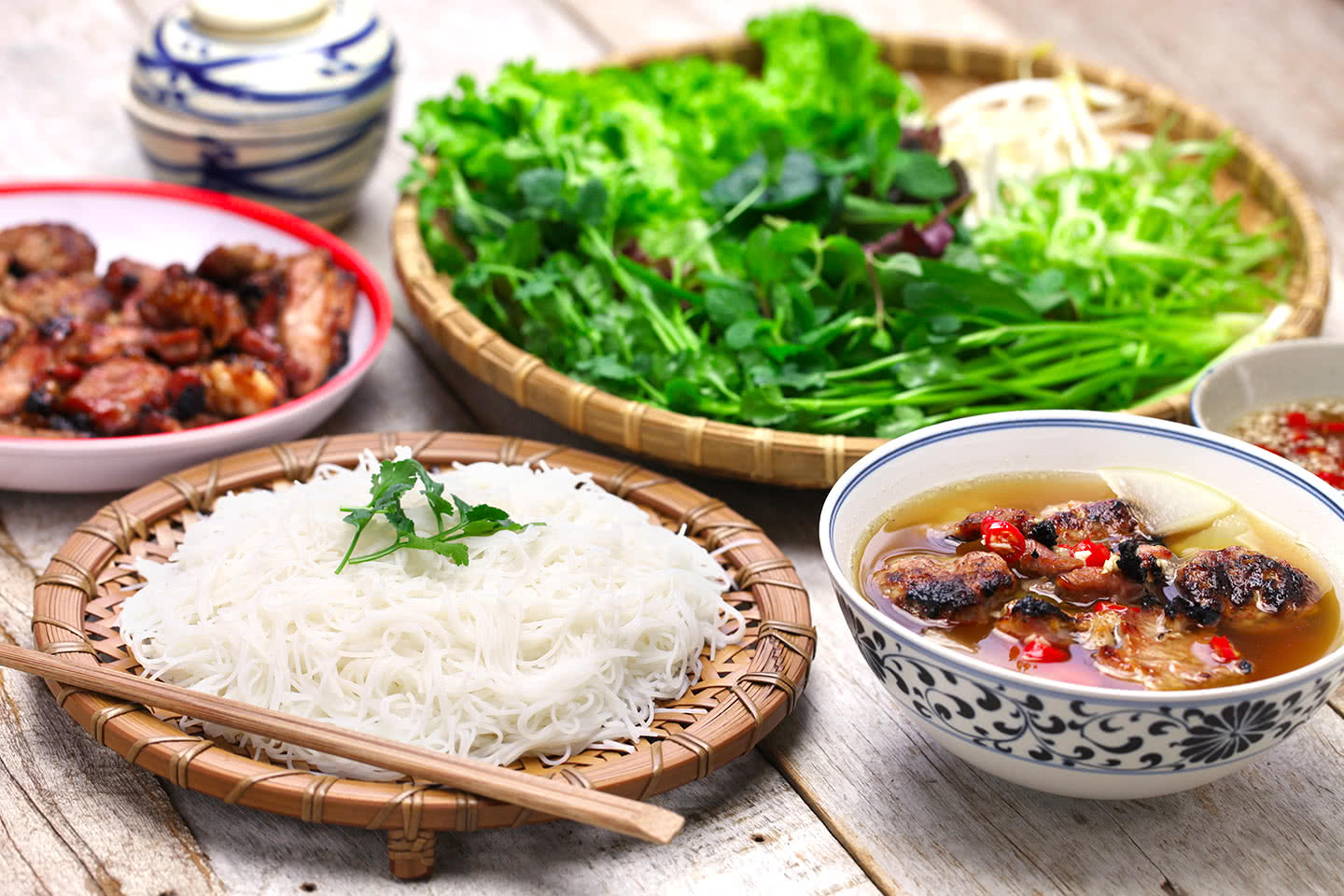 Bun cha z dodatkami