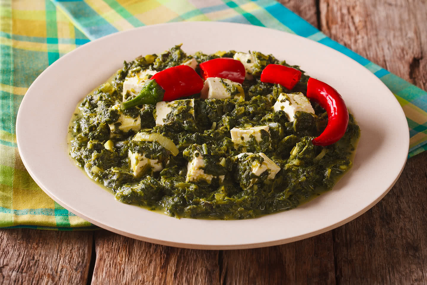 Palak Paneer na talerzu